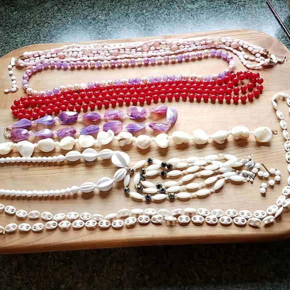 Basket With Jewelry Vintage - Picture 1 of 8